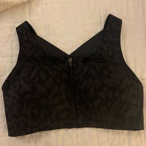 Lululemon 34D Enlite Bra Zip Front
High Support